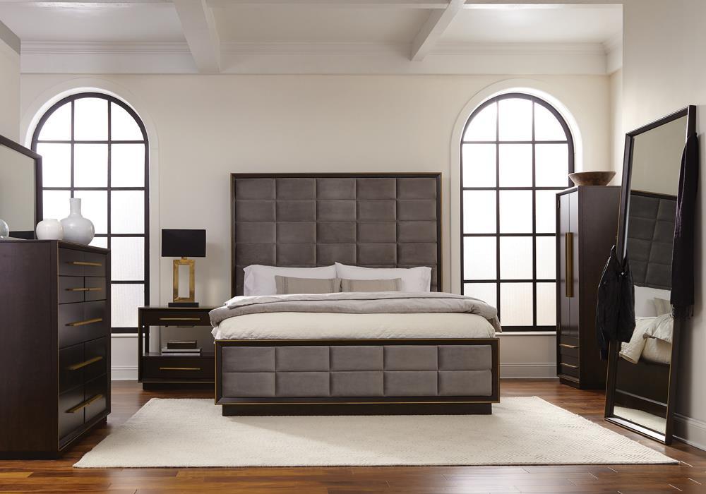 G223263 E King Bed