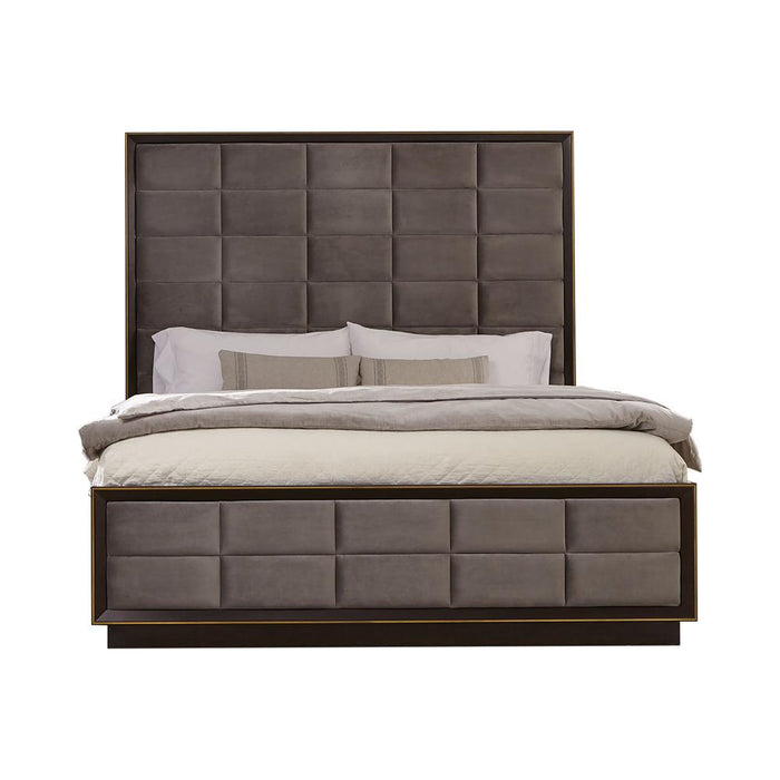 G223263 C King Bed image